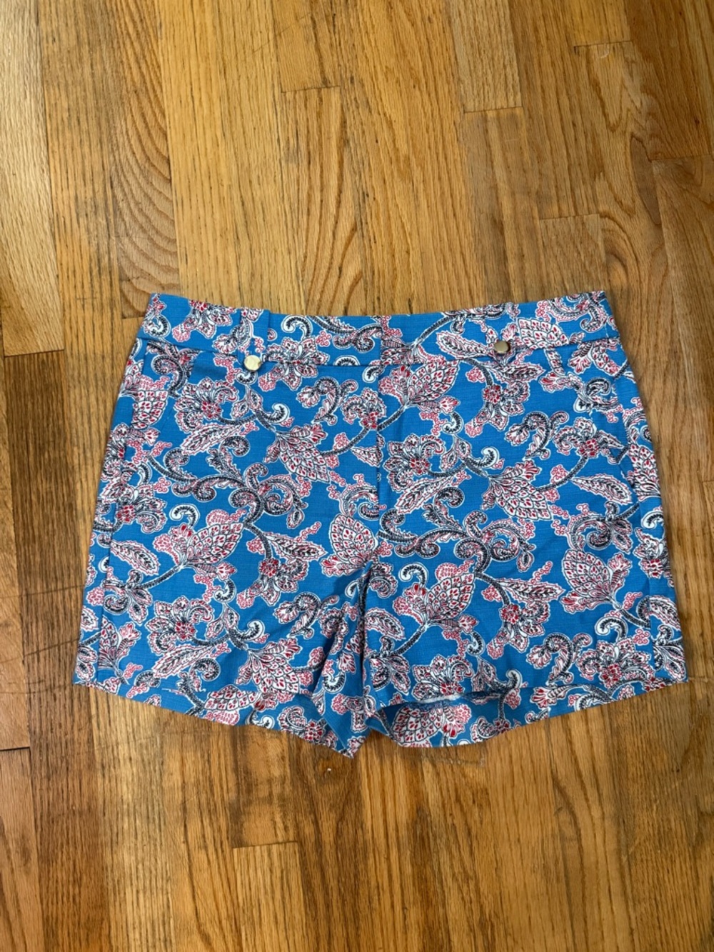 LOFT Riviera Blue Paisley Chino Shorts Women's 8 Mid Rise 4" inseam Summer